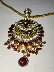 Beautiful Choker Without Earrings
