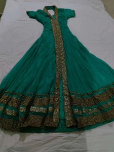 Elegant Green &amp; Gold Ethnic Gown