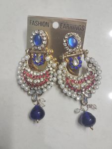 Fashion Earrings with Blue Stones