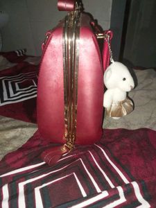 Chic red Handbag with Teddy Charm