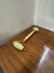 TNW Jade Roller