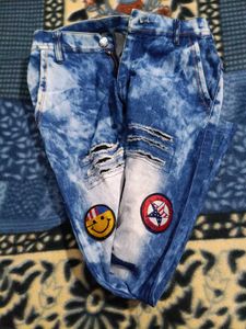 Stylish Distressed Denim Jeans