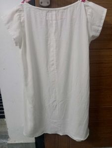 Elegant White Kurta with Pink Embroidery