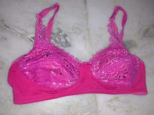 Women's Pink Lace Bra