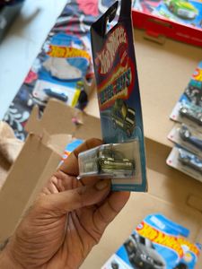 Hot Wheels Ultra Hots Datsun