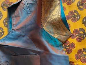 Kanjeevaram Silk Blouse with Gold Border✨💙