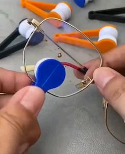 Portable Double-Sided Spectacle Lens Cleaner