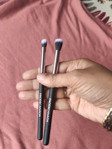 Brand New Faces Canada Makeup Brush Set