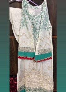 White &amp; Green Kurta Set(RAKHI SALE💫)