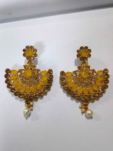 Elegant Yellow Stone Earrings