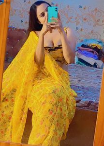 Yellow Floral Saree With Steche Designer Blouse