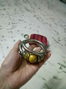 Women free size bangle