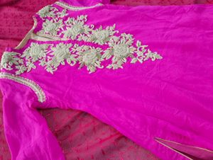 free gifts 🎁🎁 inside ...Elegant Pink Embroidered