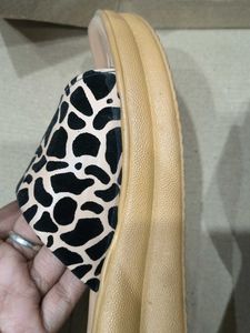 Giraffe Print Platform Slides