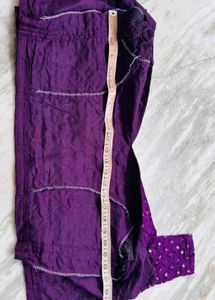 lavender colour saree with elegant contrast matchi