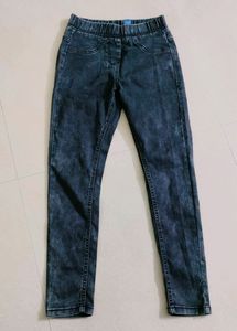 Women Black Skinny Fit jeans