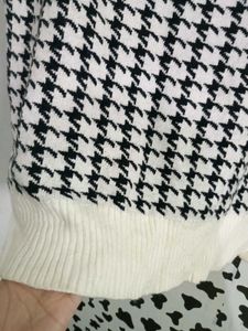 Houndstooth V-Neck Sweater Vest
