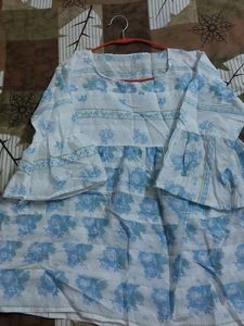 Cotton Blue Floral Design Top💙