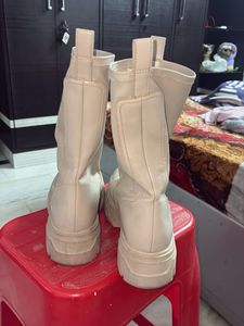 H&amp;m Creamy Platform Boots