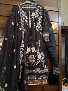 Elegant Embroidered Pakistani Suit