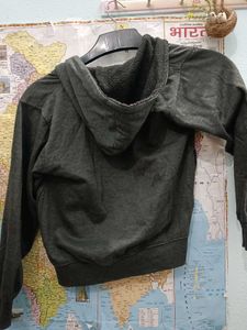 Green Pullover
