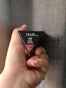 Staze 9to9 Love Traingle 3in 1 Lipstick