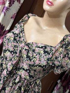 Chic Floral Square Neck Smocked Dress