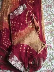 Maroon And Orange Bandhani Saree
