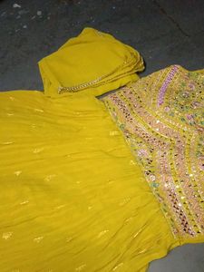 letest trending Yellow anarkali