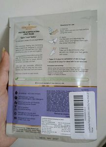 Peeling &amp; Exfoliating Foot Mask