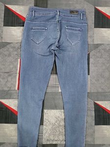 Light Wash High Waisted Jeans