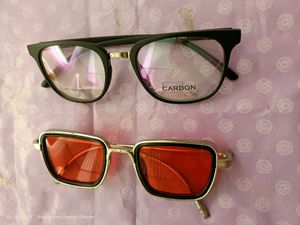 Set of 2 Fashionable Eyeglasses