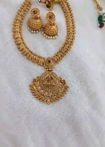 Golden Necklace Set....