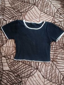 Cute Cropped Black Tee