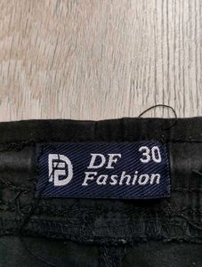 Sc9722 DF cargo jeans waist 28 inches