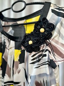 Abstract Print Short Sleeve Top