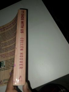 It Ends With Us by Colleen Hoover