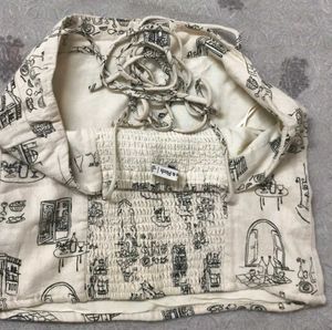 Cute Graphic Print Crop Top