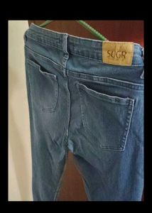combo of jeans and 3-Pack Ribbed Mock Neck Sleevel