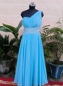 Stunning One-Shoulder Pleated Gown