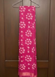 Bandhani Saree - Pink & White Pattern