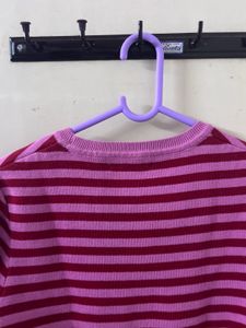 Striped crop Tee Size 34-36