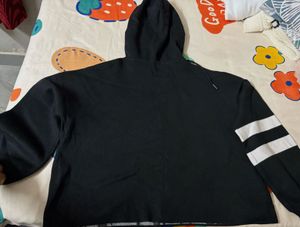 Cropped hoodie with BANG typography