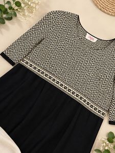Stylish Black &amp; White Printed Maxi Dress