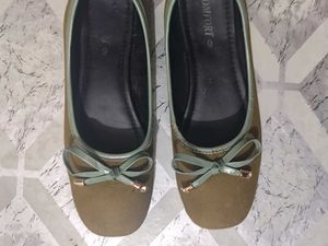 Comfort Olive Ballet Flats with Bow Detail