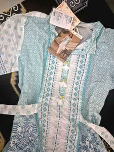 Elegant Blue &amp; White Short Kurta