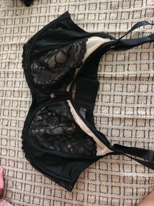 Lace Trim Black Bra