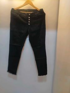 Black Button-Up Jeans