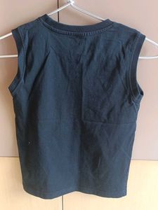 Set of 2- Sleeveless T-shirts