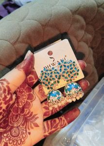 Beautiful Dhwani Jhumka Earrings